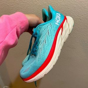 WOMENS HOKAS BARELY WORN size 8 Challenger Athletic